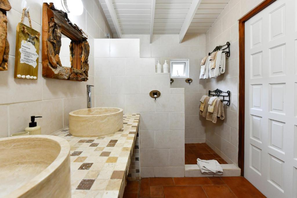 Koupelna v ubytování Brisas Studio Apartments