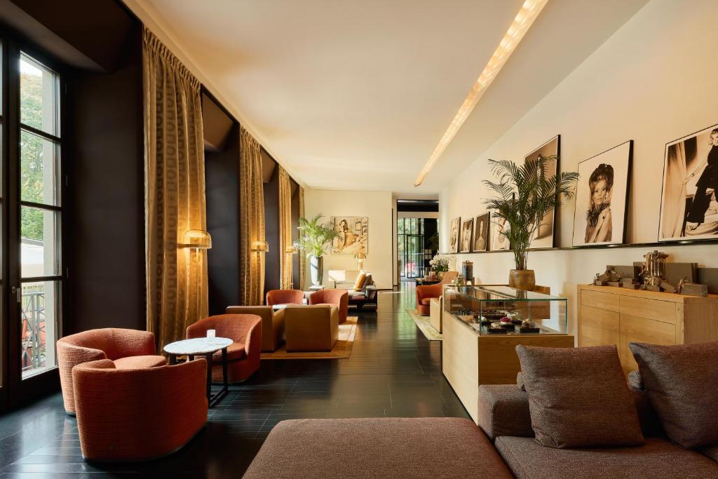 Posezení v ubytování Bvlgari Hotel Milano