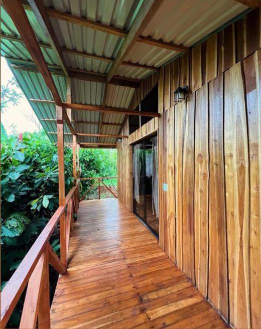 Cacahua Paradise Lodge, Río Celeste - King Room - Disability Access