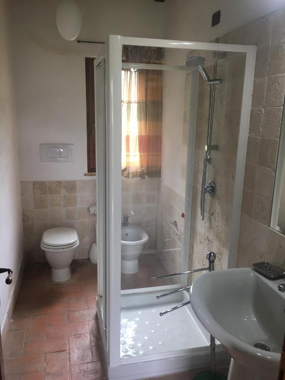 Łazienka w obiekcie Agriturismo Villetta Di Monterufoli