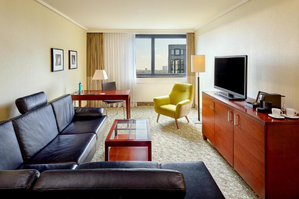 Courtyard by Marriott Düsseldorf Seestern - Resim 5