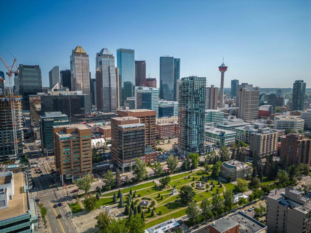 Nespecifikovaný výhled na destinaci Calgary nebo výhled na město při pohledu z prázdninového domu