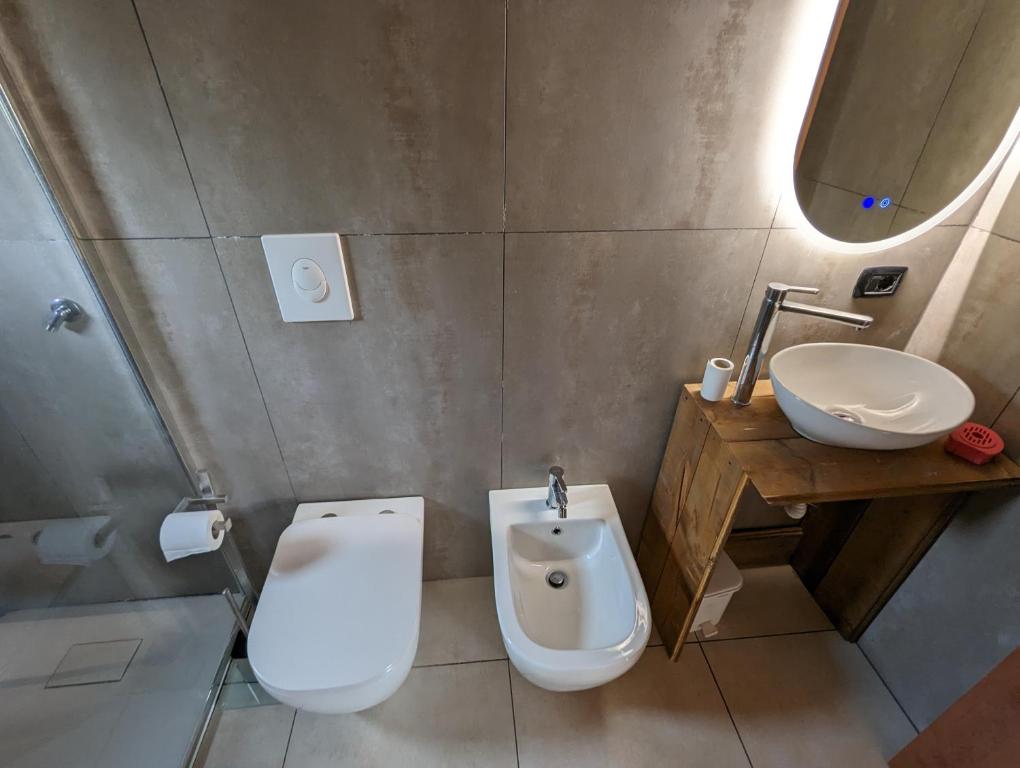 Koupelna v ubytování Cubo House