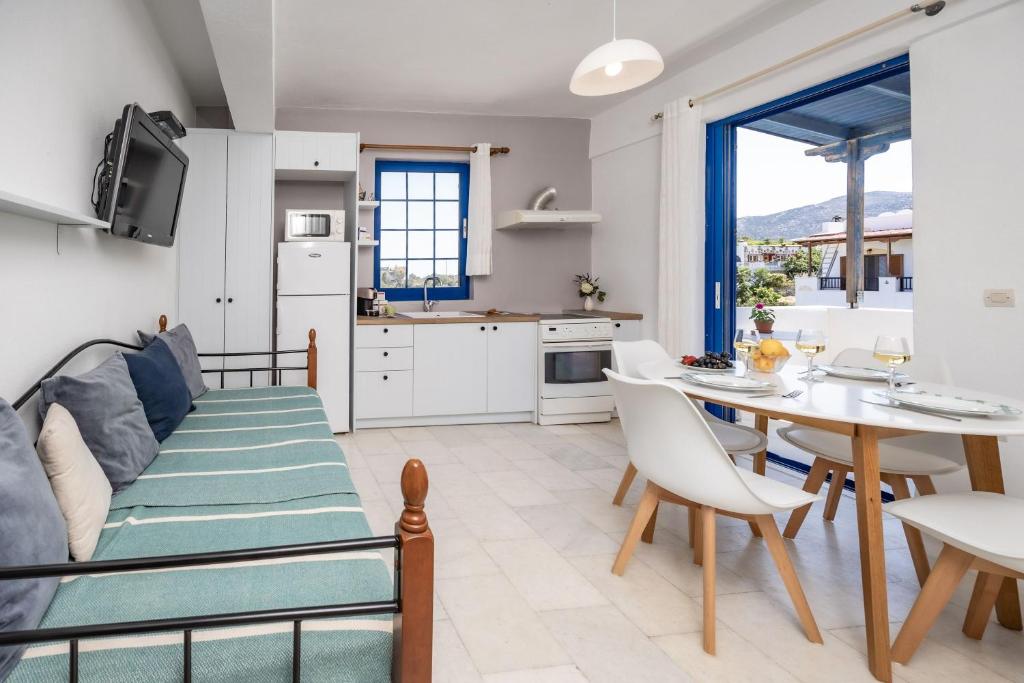 Hippocampus Apartments in Moutsouna, Naxos