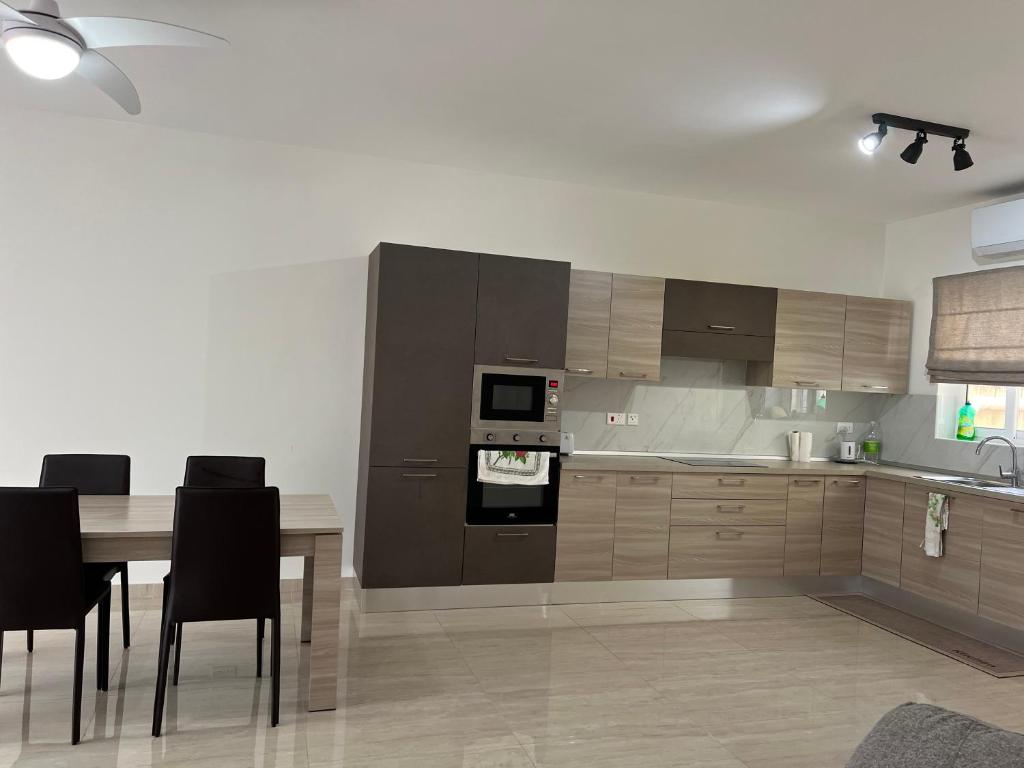 Kuchyň nebo kuchyňský kout v ubytování Magical modern apartment