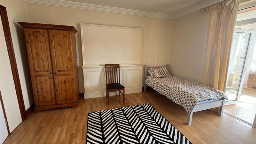 Ένα ή περισσότερα κρεβάτια σε δωμάτιο στο Scartagh House, Scartagh, Clonakilty