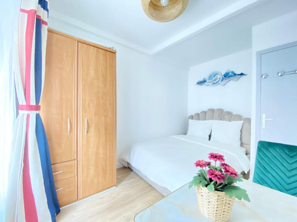 Photo de la galerie de l'établissement Cosy and lovely flat close to Eiffel Tower, à Paris