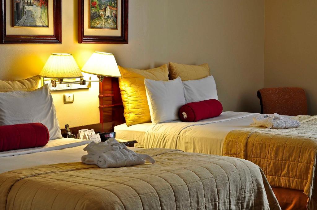 Clarion Hotel San Pedro Sula - Habitación Con 2 Camas Grandes - No Fumadores