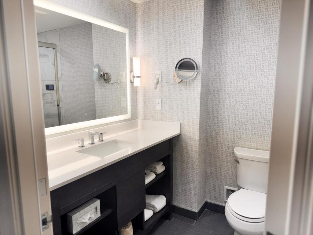 Clayton Plaza Hotel & Extended Stay - 