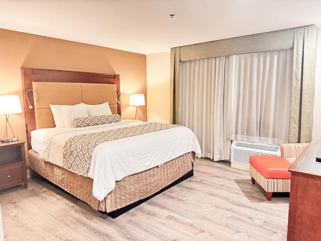 Clayton Plaza Hotel & Extended Stay photo