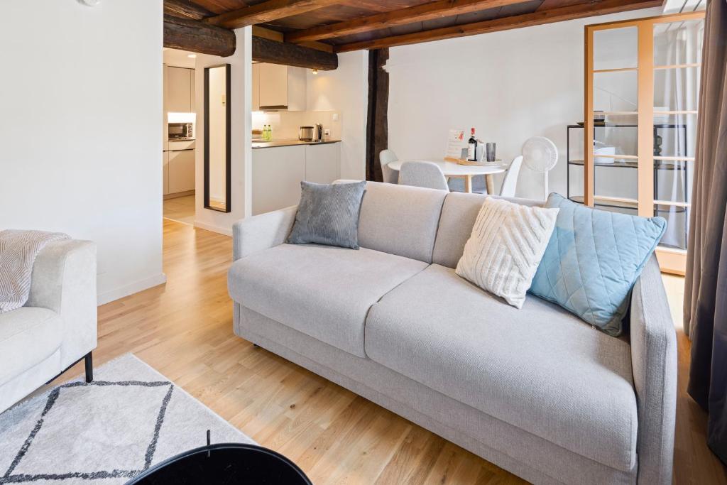 Posezení v ubytování ARISER - Zug Old Town Suites