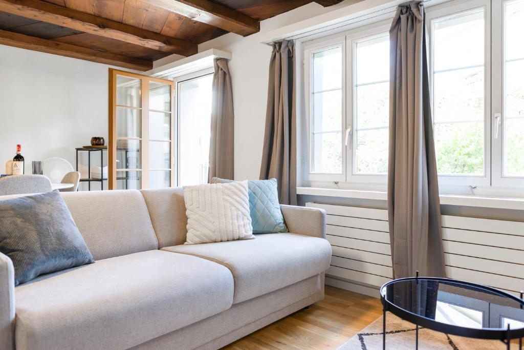 Posezení v ubytování ARISER - Zug Old Town Suites