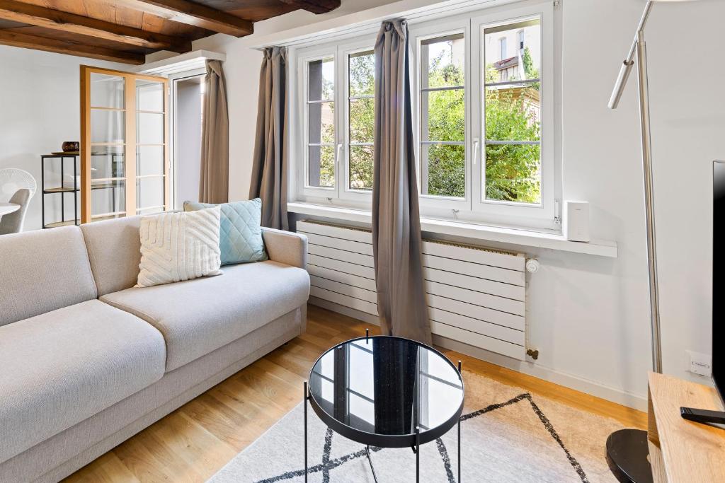 Posezení v ubytování ARISER - Zug Old Town Suites