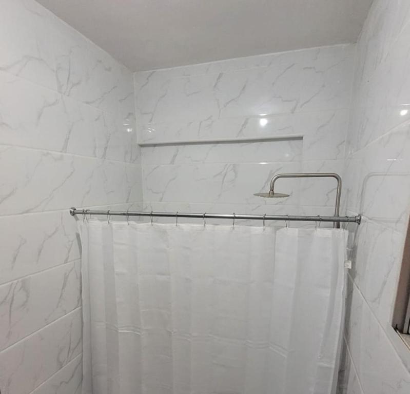 Ένα μπάνιο στο Departamento Sol