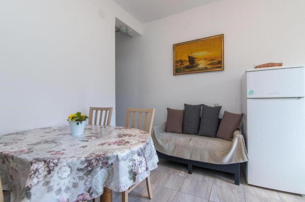 Kuchyňa alebo kuchynka v ubytovaní Apartment Kreso