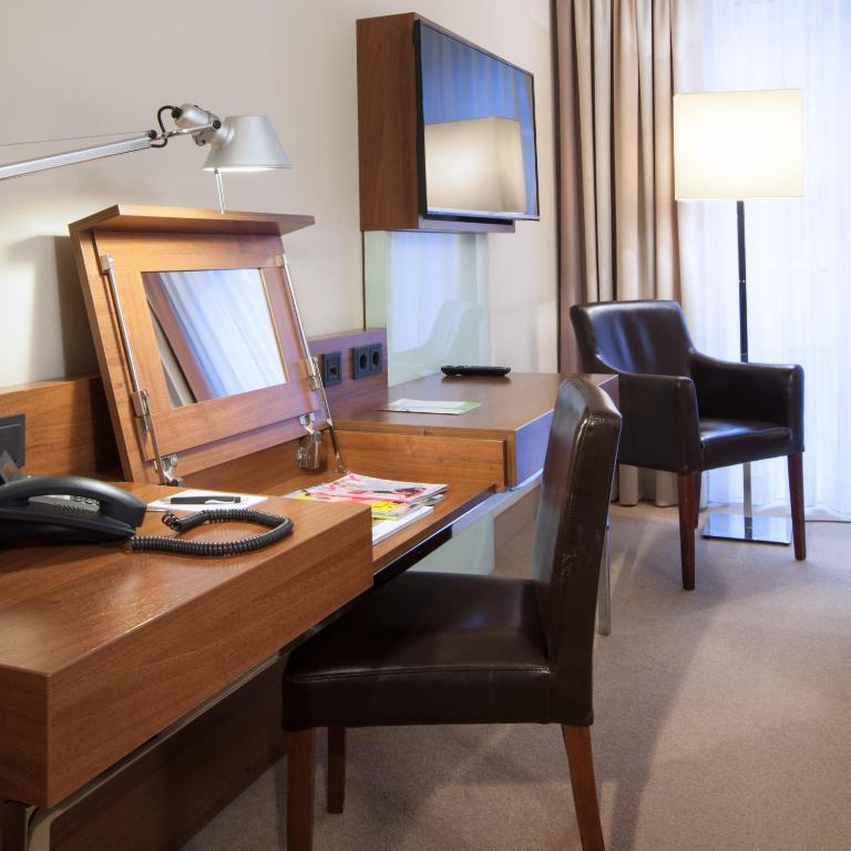 Lindner Hotel Hamburg am Michel, part of JdV by Hyatt - Camera King