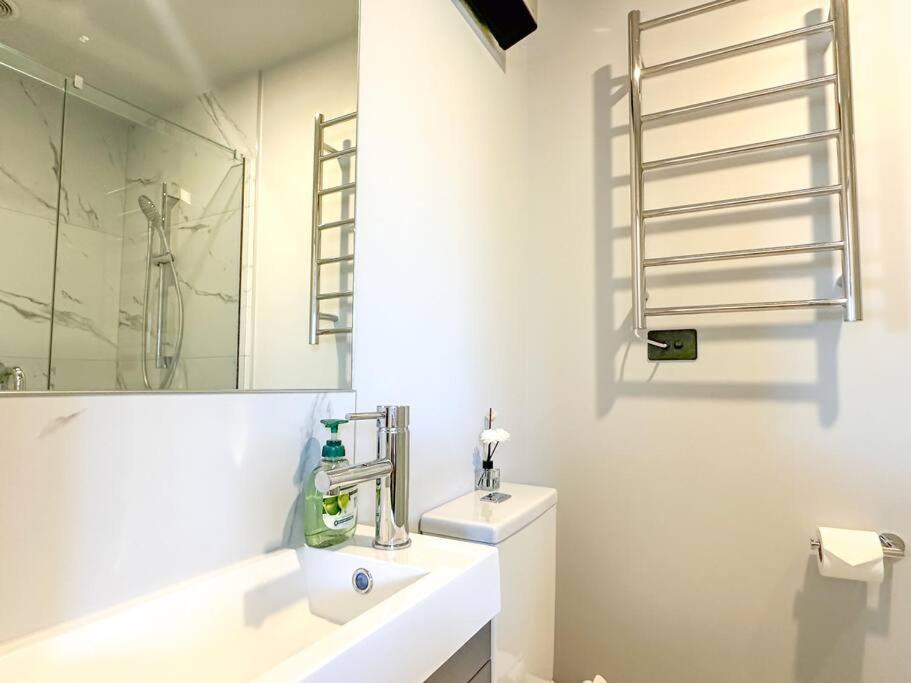 Brand New 3BR home opposite to UC - Resim 11