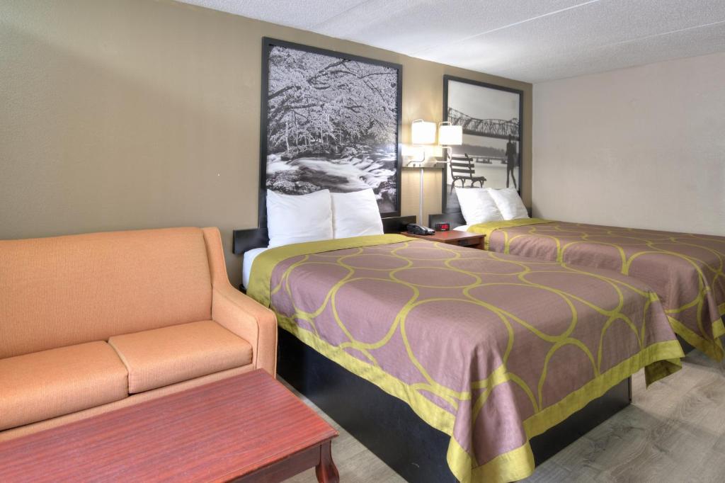 Super 8 by Wyndham Knoxville West/Farragut photo