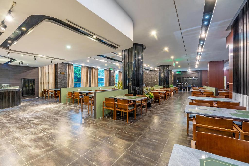 Restaurace v ubytování 厦门探索酒店