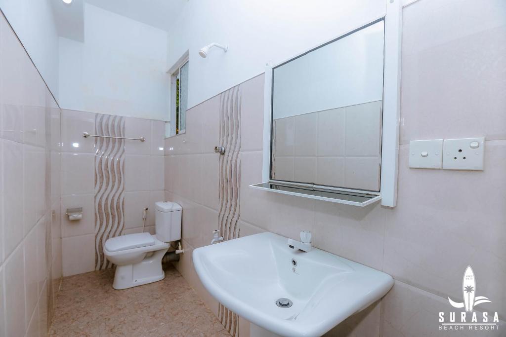 Surasa Beach Resort - 10