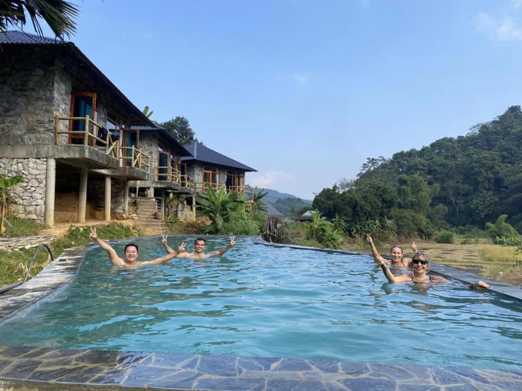 Hồ bơi trong/gần Ha Giang Ecolodge