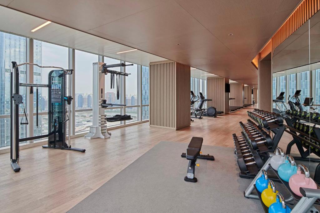 Fitness centrum a/nebo fitness zařízení v ubytování DoubleTree by Hilton Zhuhai Hengqin