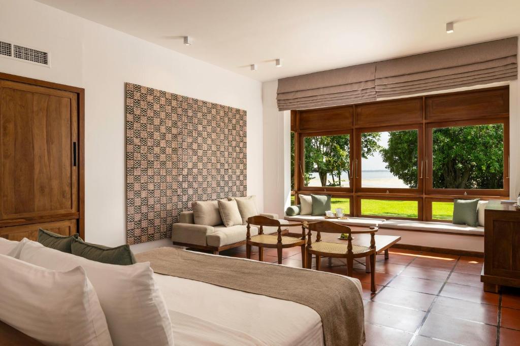 Posezení v ubytování Jetwing Lagoon Wellness, A Luxury Reserve - Adults Only