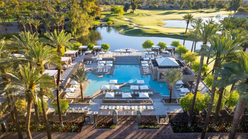 Bazén v ubytování Grand Hyatt Scottsdale Resort nebo v jeho okolí