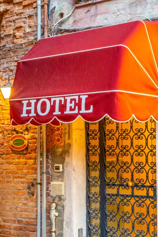 Majutusasutuses Hotel Tintoretto olev sertifikaat, autasu, silt või muu dokument