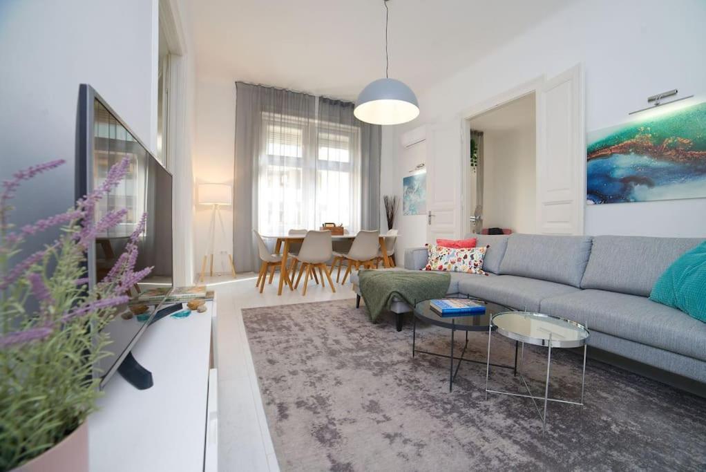 Spacious Apartment nearby Parliament 1137 Budapest, Katona József utca 17 kép - 1