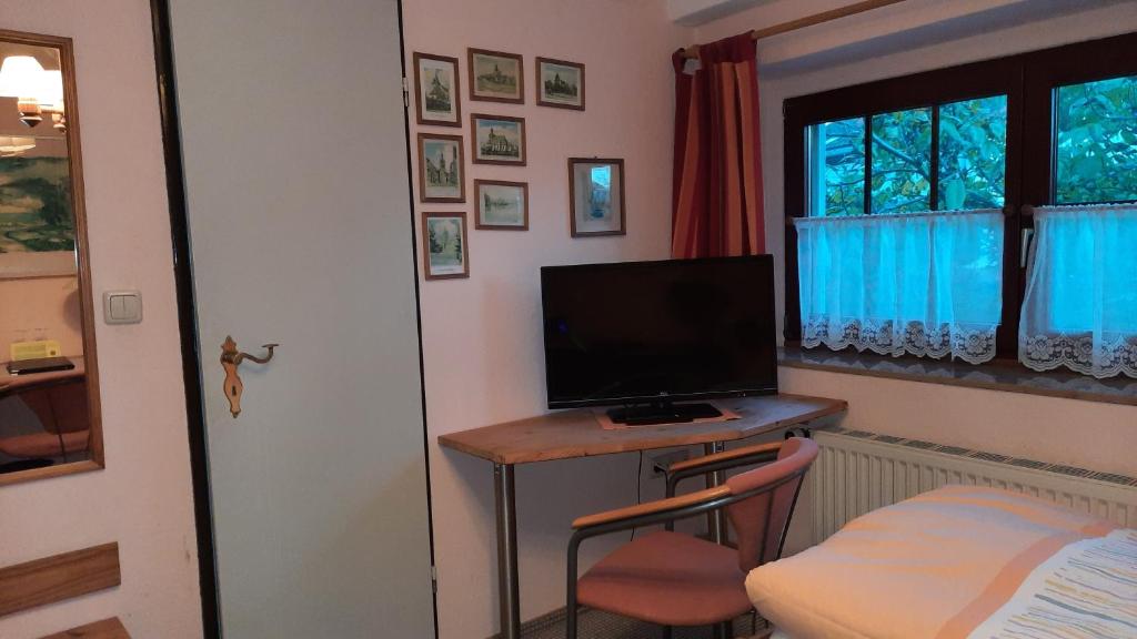 Hotel garni & Oma's Heuhotel 'Pension zur Galerie' - Habitación Doble Económica