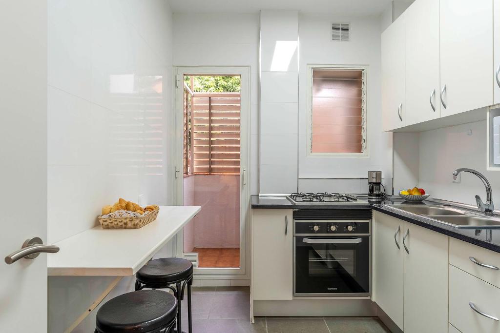 Aparthotel Bertrán - Resim 40