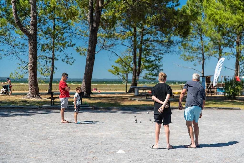 Hosté ubytování Camping 4 étoiles - Parc aquatique - eeic0i