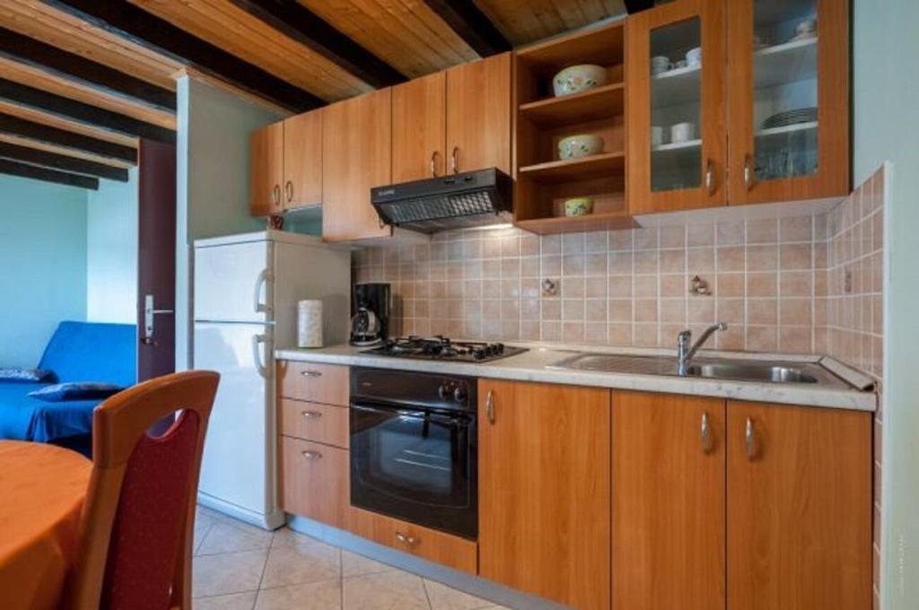 Kuchyňa alebo kuchynka v ubytovaní Apartment Meri