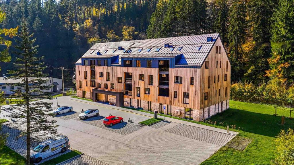 Budova, kde se aparthotel nachází