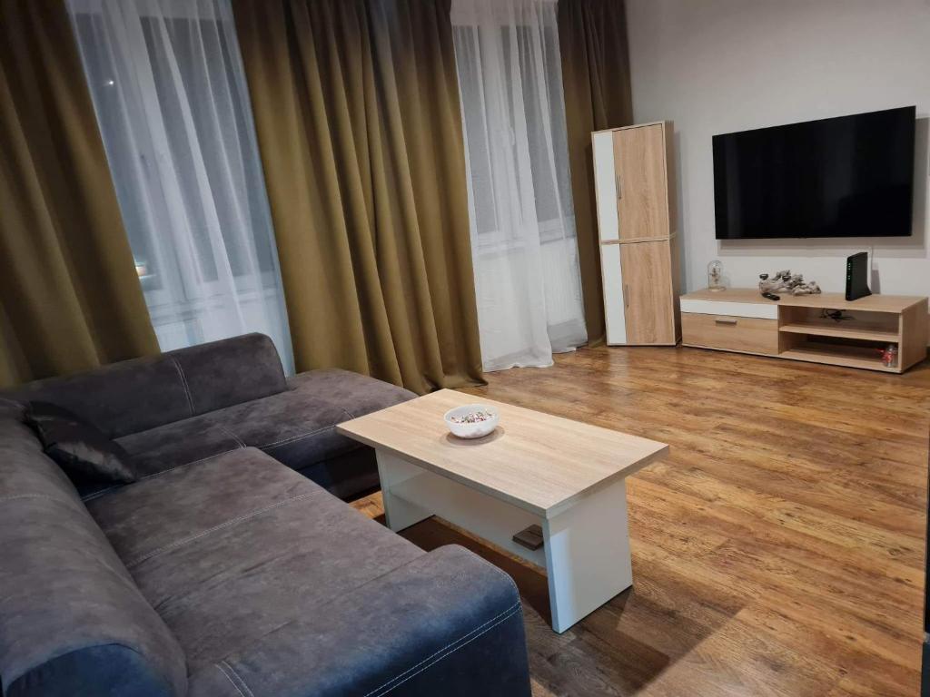 TV a/nebo společenská místnost v ubytování Apartmán centrum MI