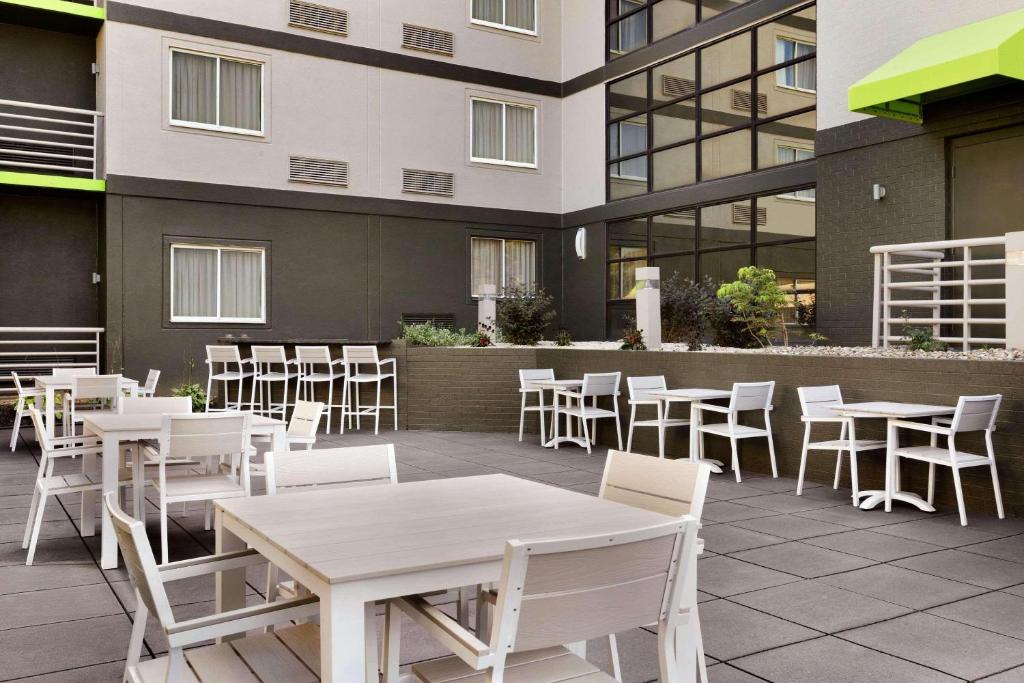 Radisson Akron Fairlawn