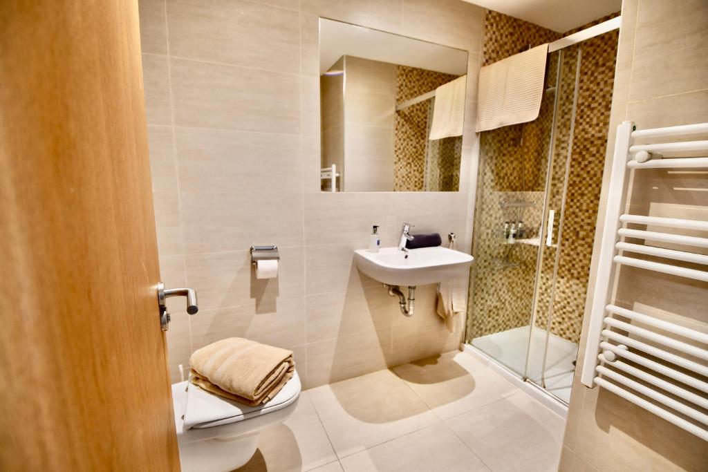 Bentley Holiday Apartments - West One - Deluxe Studio With Sea View