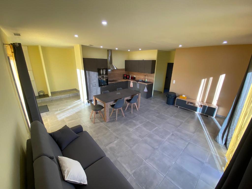 Posezení v ubytování T3 Gîte le Canigou