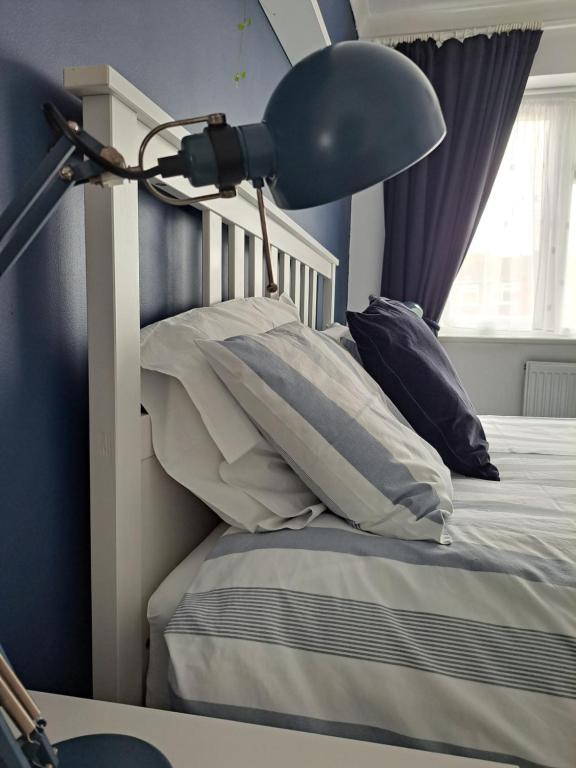 Krevet ili kreveti u jedinici u objektu Seaside House Broadstairs by the Beach with Parking