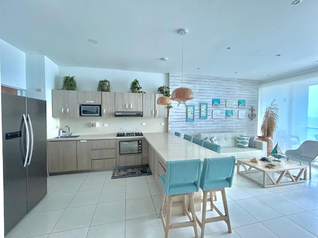 Kuchyň nebo kuchyňský kout v ubytování Apartamento con vista al mar en Coveñas