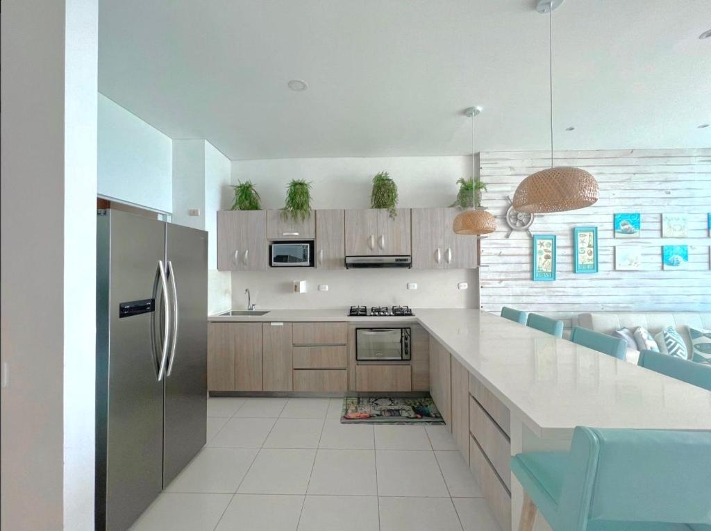 Kuchyň nebo kuchyňský kout v ubytování Apartamento con vista al mar en Coveñas