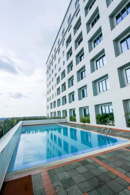 Bazén v ubytování Crystal Crown Hotel Harbour View, Port Klang nebo v jeho okolí