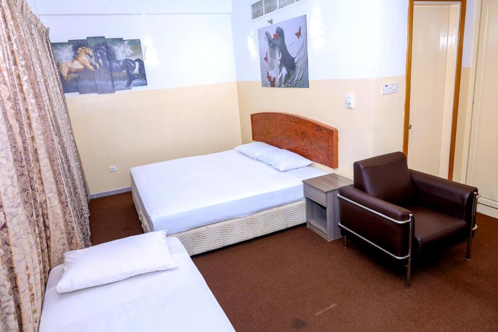 Queens Hotel Next Sabkha Bus Station - Resim 22