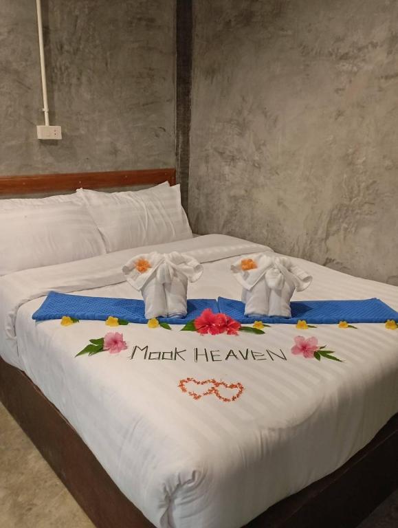 Photo from Mook Heaven Bungalow in 219/2 ม.2 ต.เกาะลิบง อ.กันตัง จ.ตรัง  (บ้านเกาะมุก),  Koh Mook, Trang Province, Thailand