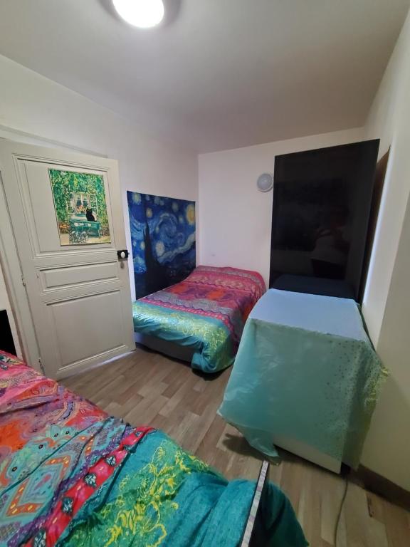 Photo de la galerie de l'établissement Escale chaleureuse en Aveyron, à Sévérac-le-Château