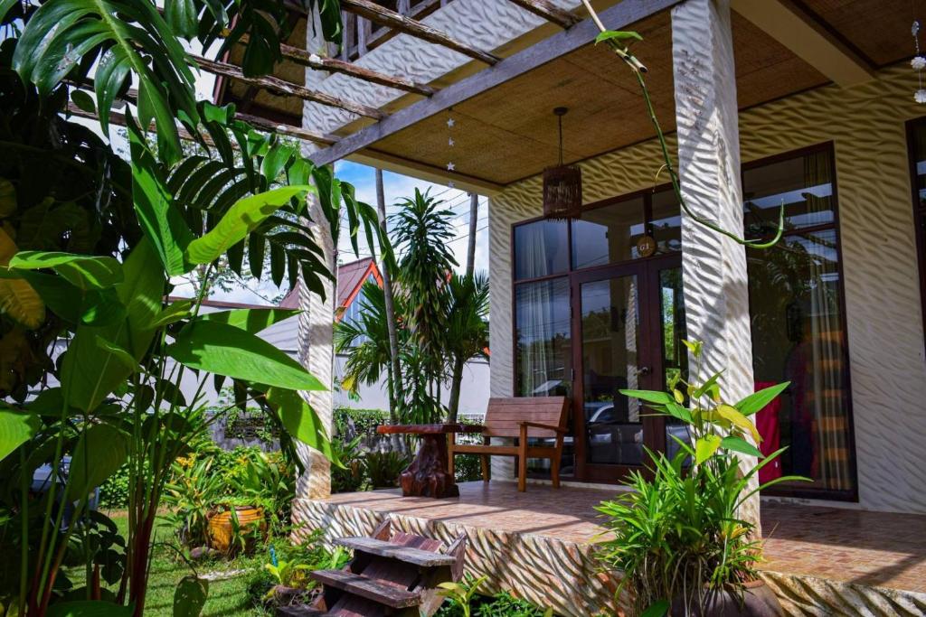 Zahrada ubytování The Mangrove Hideaway Kohchang