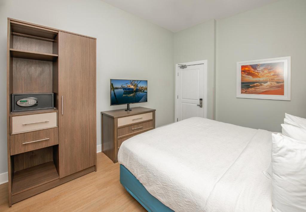 Commander Hotel & Suites - Promenade Suite