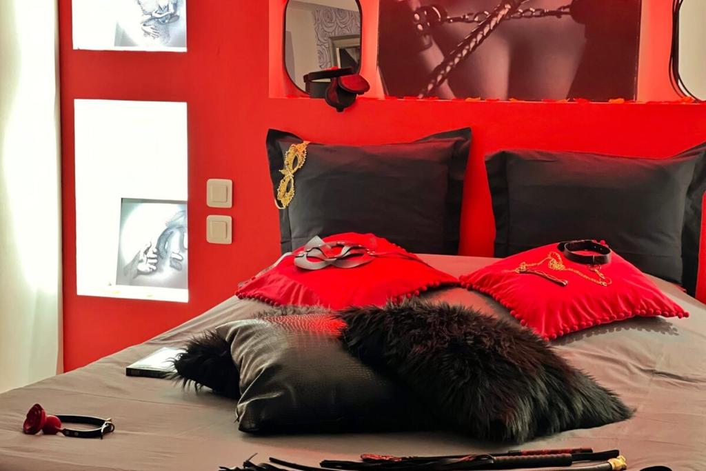 Dark Room Perpignan aux 50 nuances Jacuzzi Privé