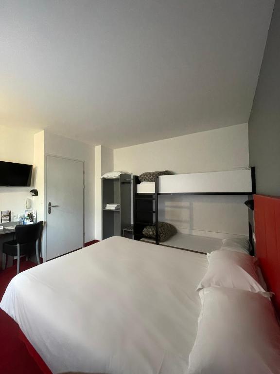 Brit Hotel Marvejols - Chambre Familiale Standarde